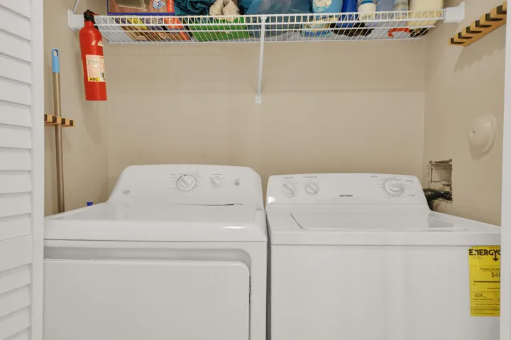 Full Washer/Dryer