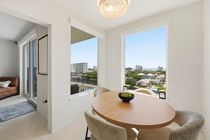 breakfast nook
