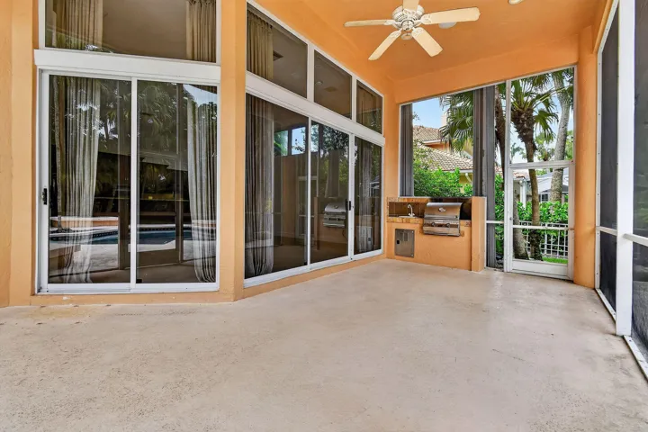 108NorthRiverDrW(73)