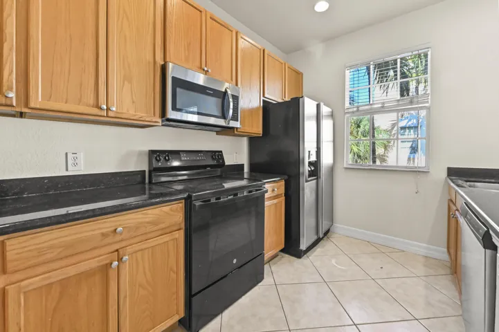18 Kitchen 02