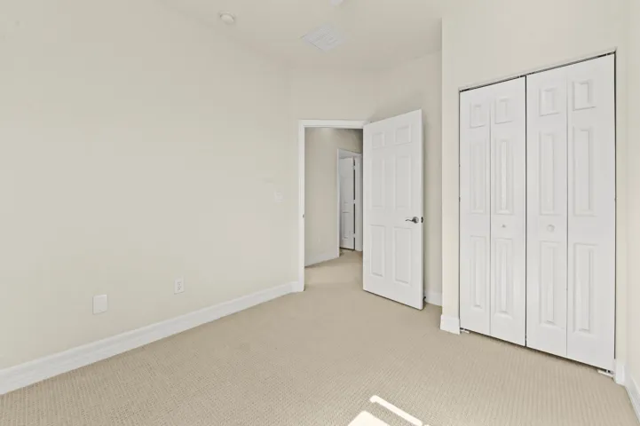 22 Bedroom 02