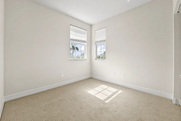 23 Bedroom 03