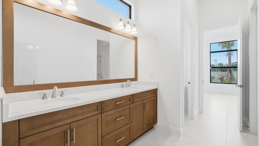 Owner's Bath