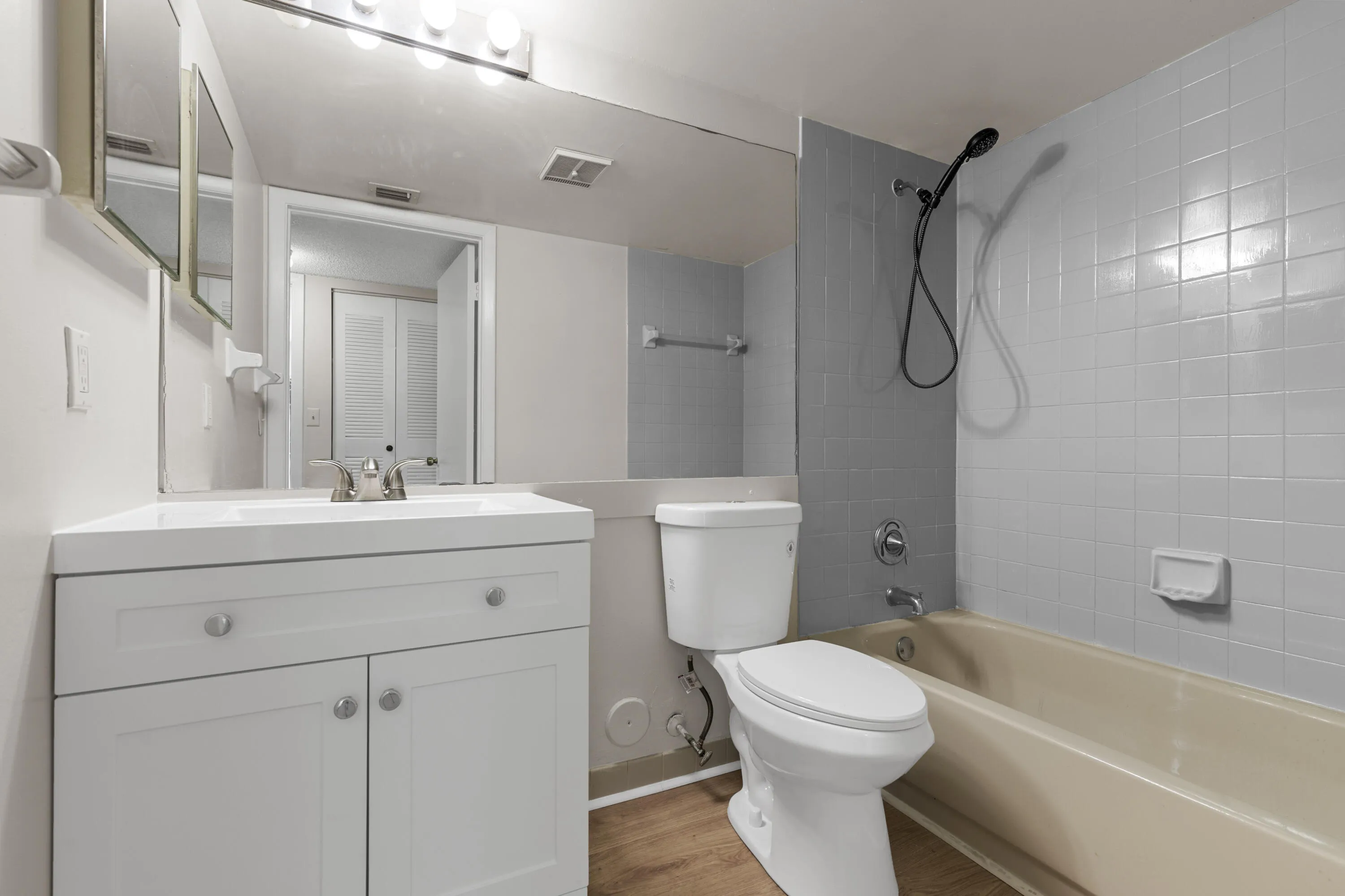 New Vanity and commode