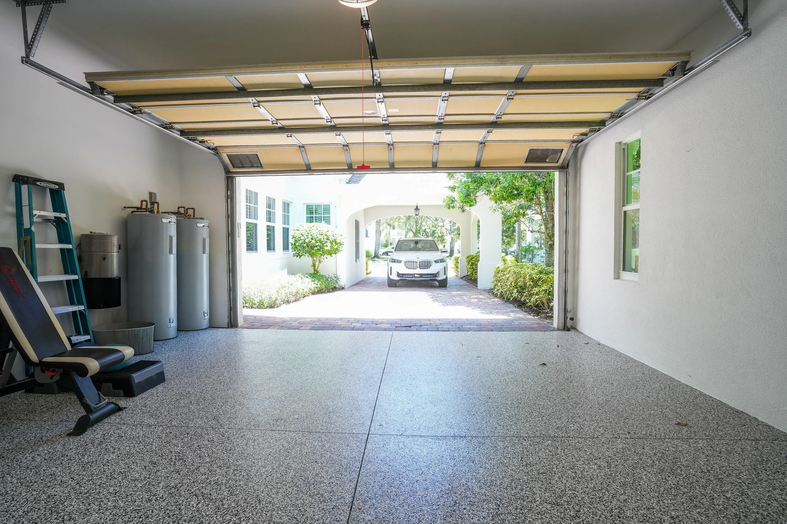garage