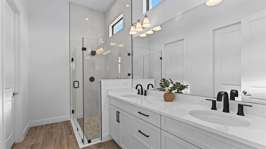 Owner's Bath