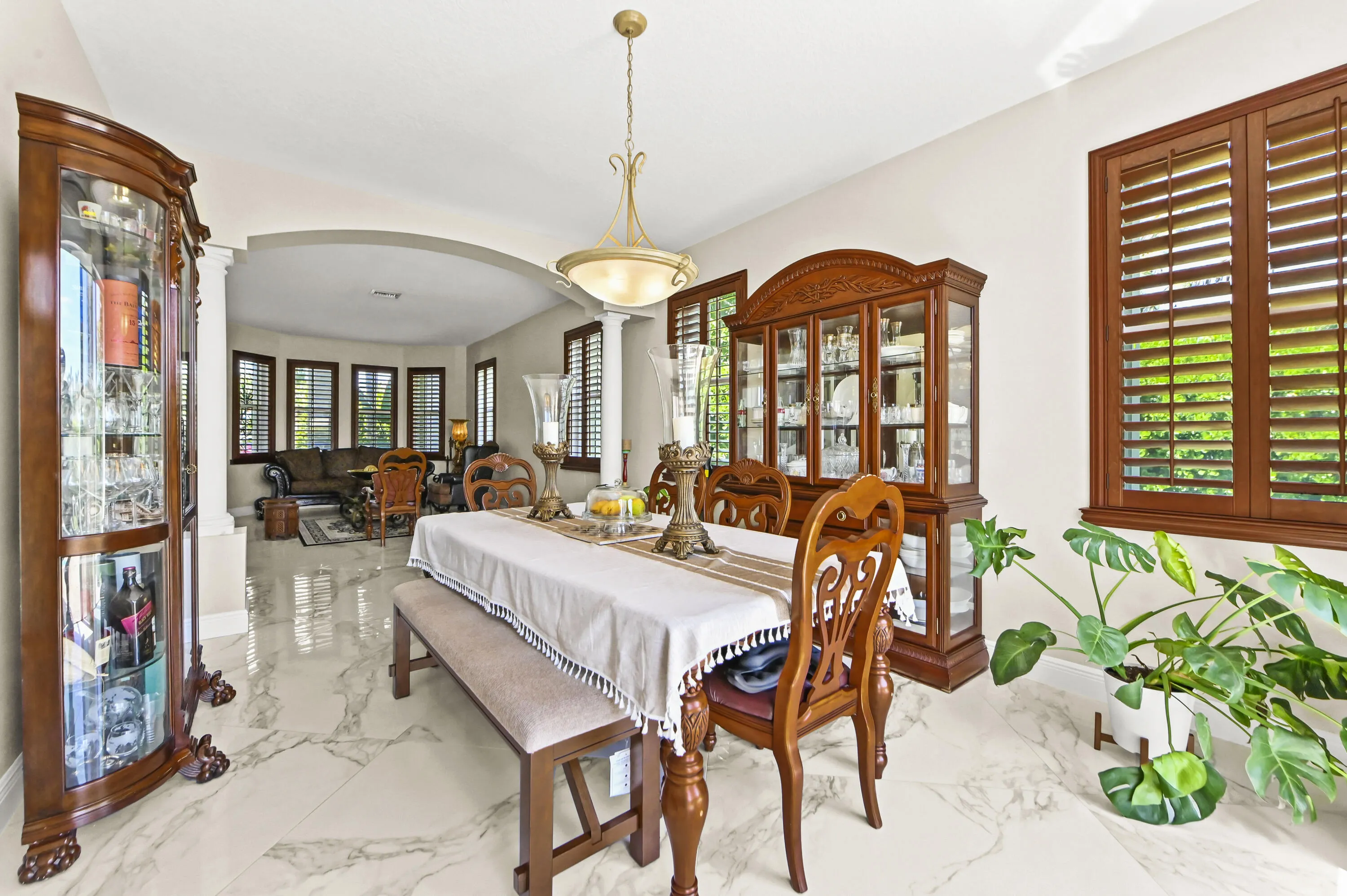 10 Dining room 02