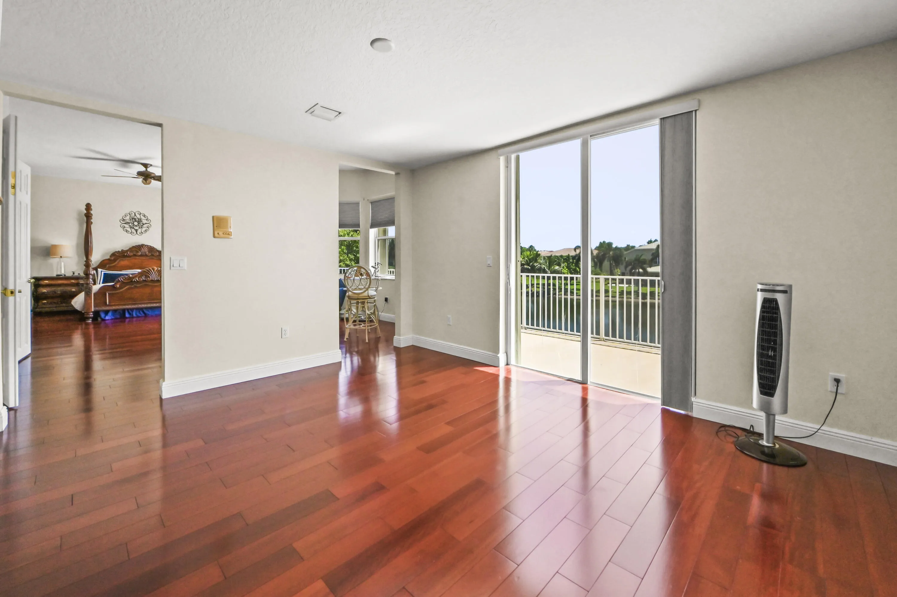 40 Living room02