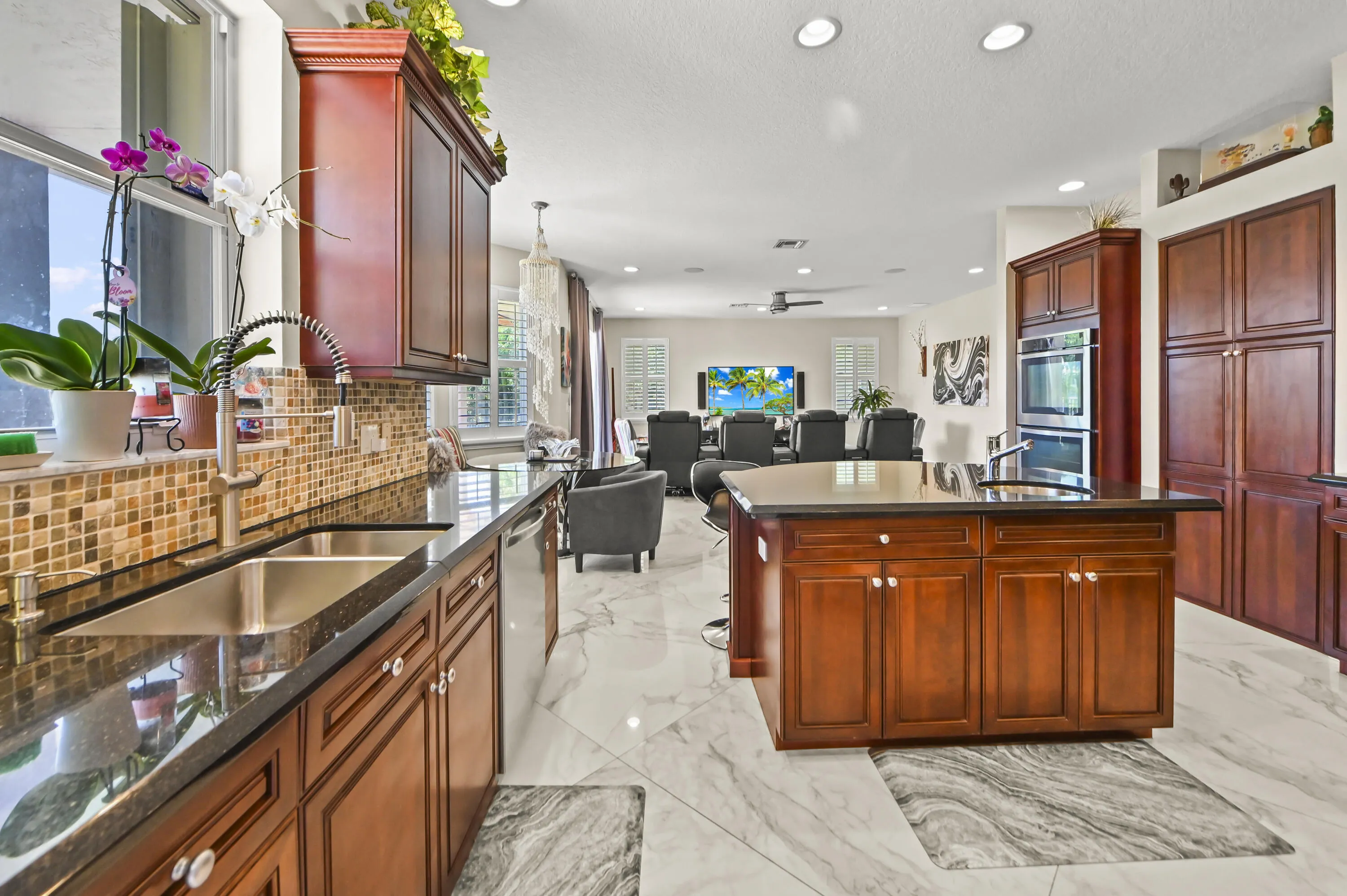 12 Kitchen 01