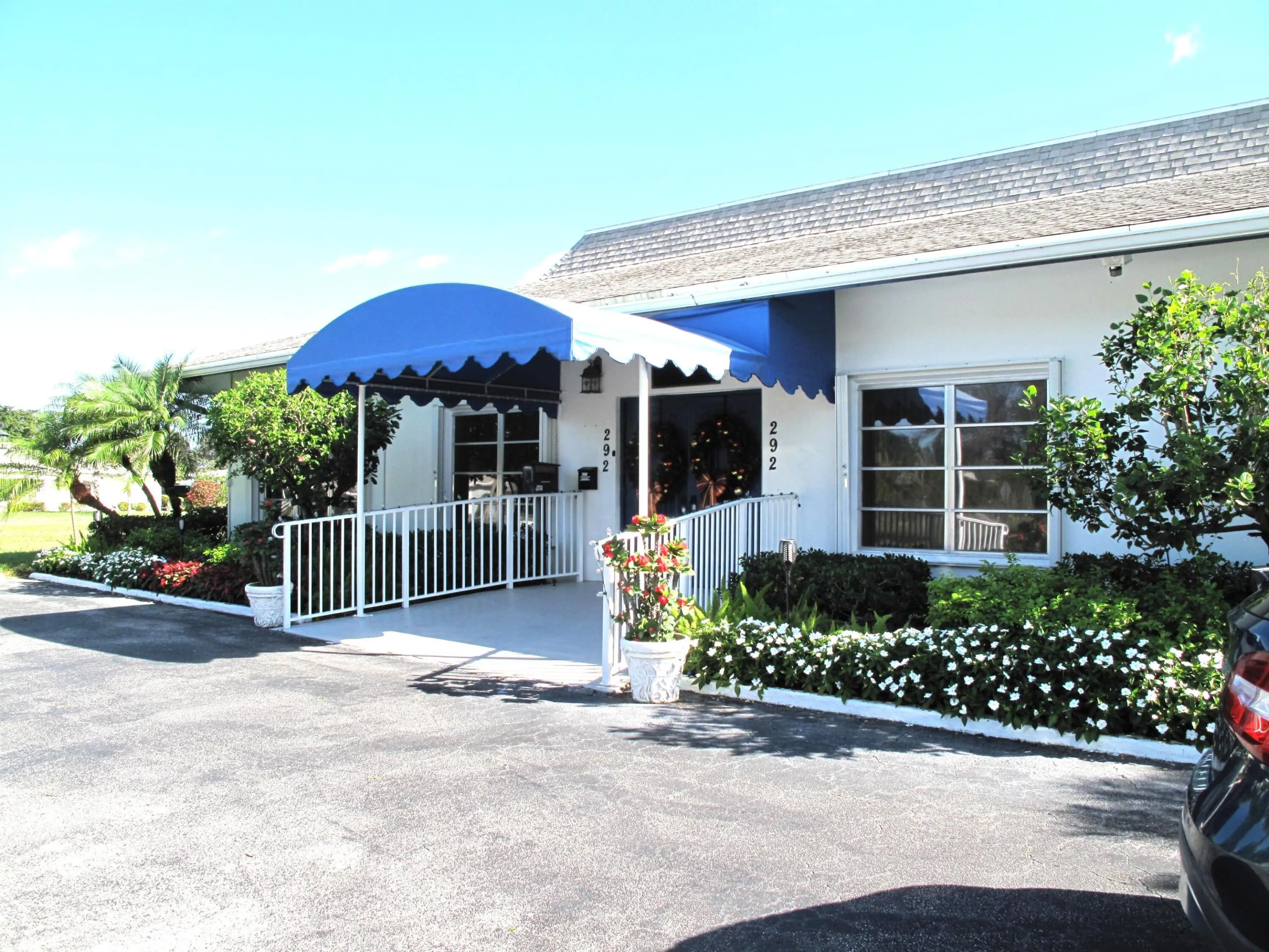 Clubhouse (1)