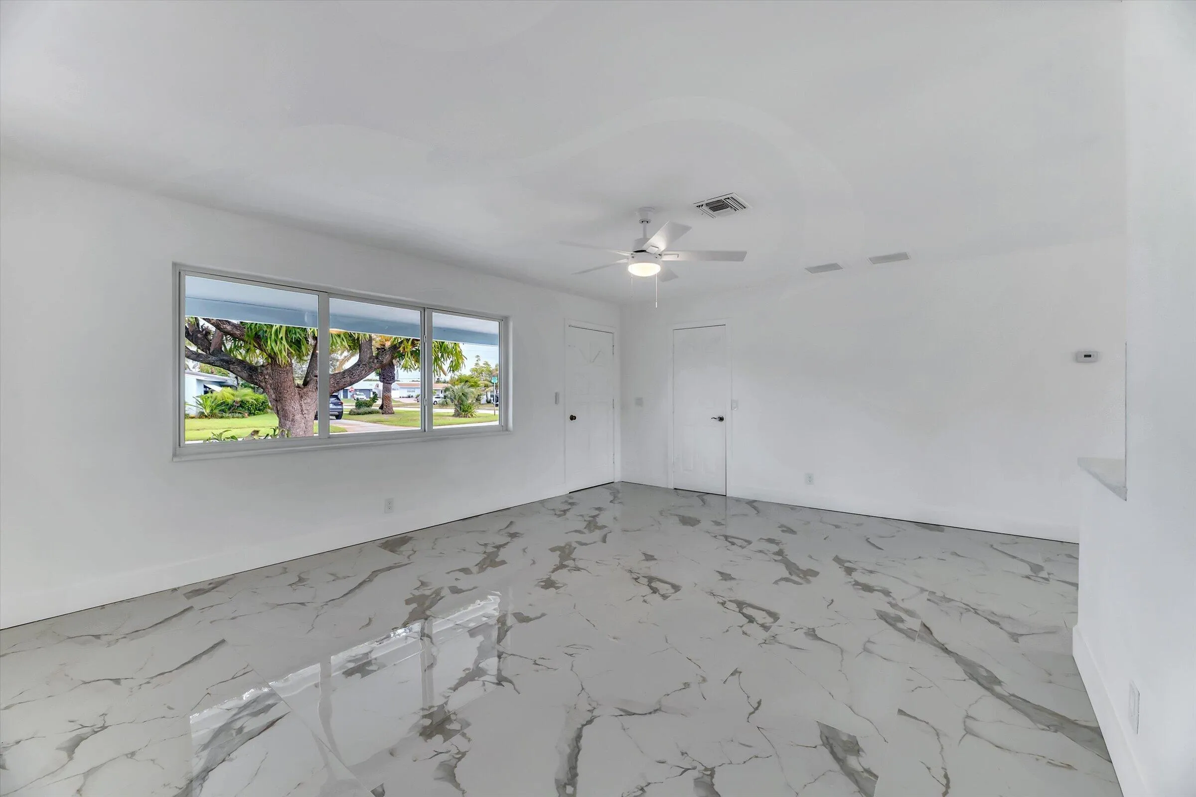 23-1404 SW 1st Ave-23