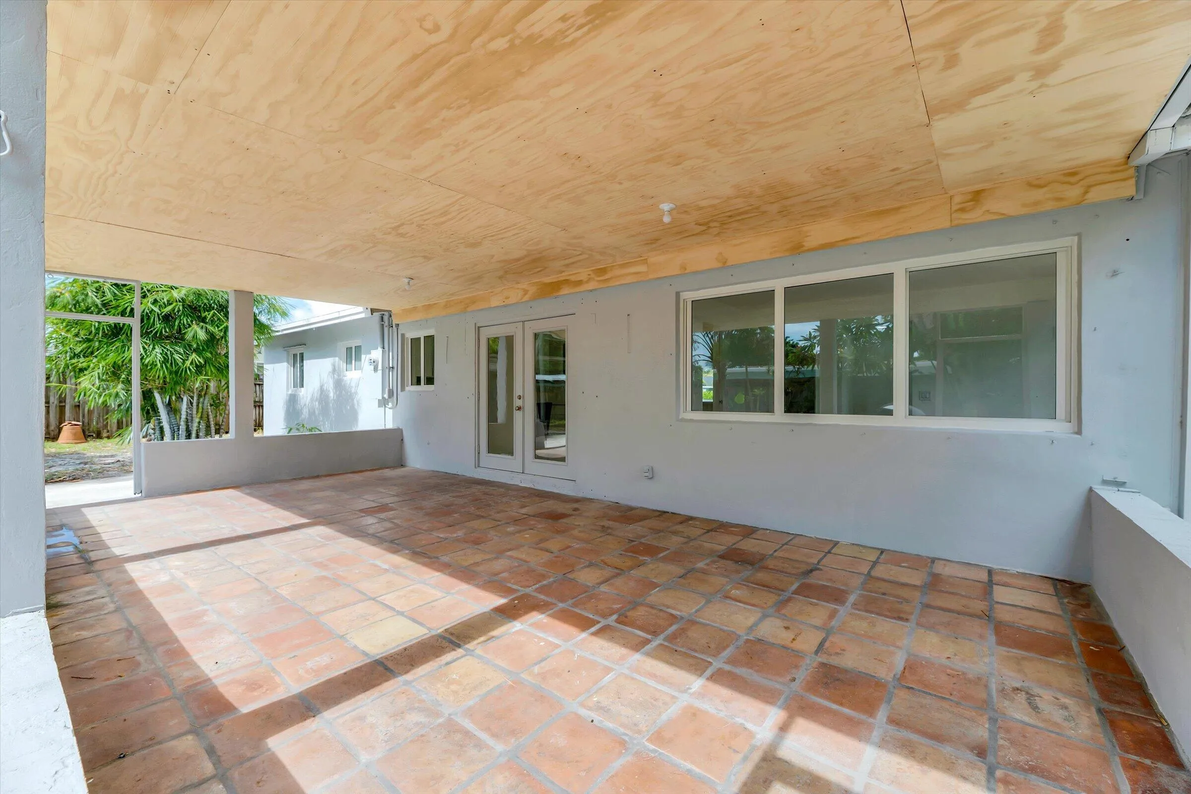 38-1404 SW 1st Ave-38