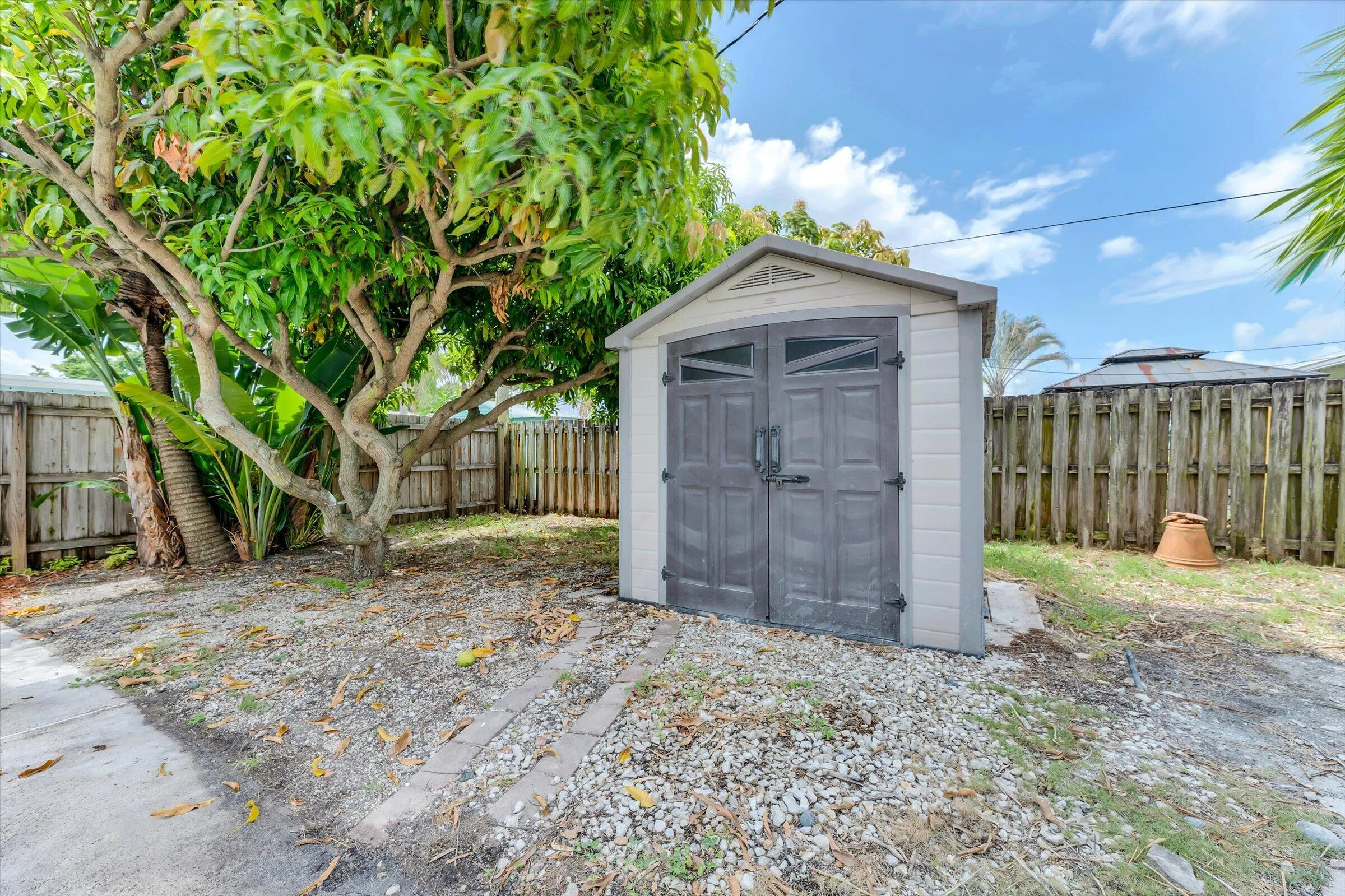 32-1404 SW 1st Ave-32