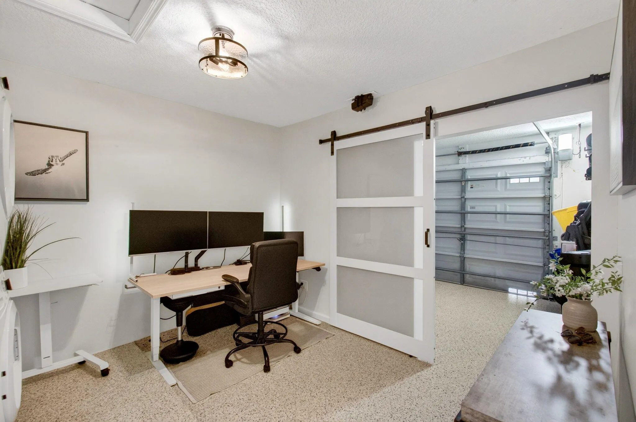 Unique Office