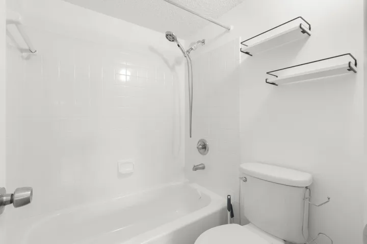 17-web-or-mls-4541 W McNab Rd 17 Pompano