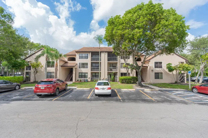 1-web-or-mls-4541 W McNab Rd 17 Pompano