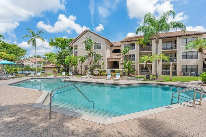 23-web-or-mls-4541 W McNab Rd 17 Pompano