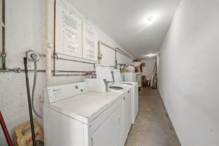 Laundry Unit in Building