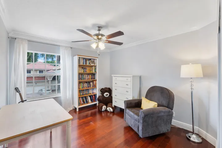 BEDROOM 2 (SECOND LEVEL)