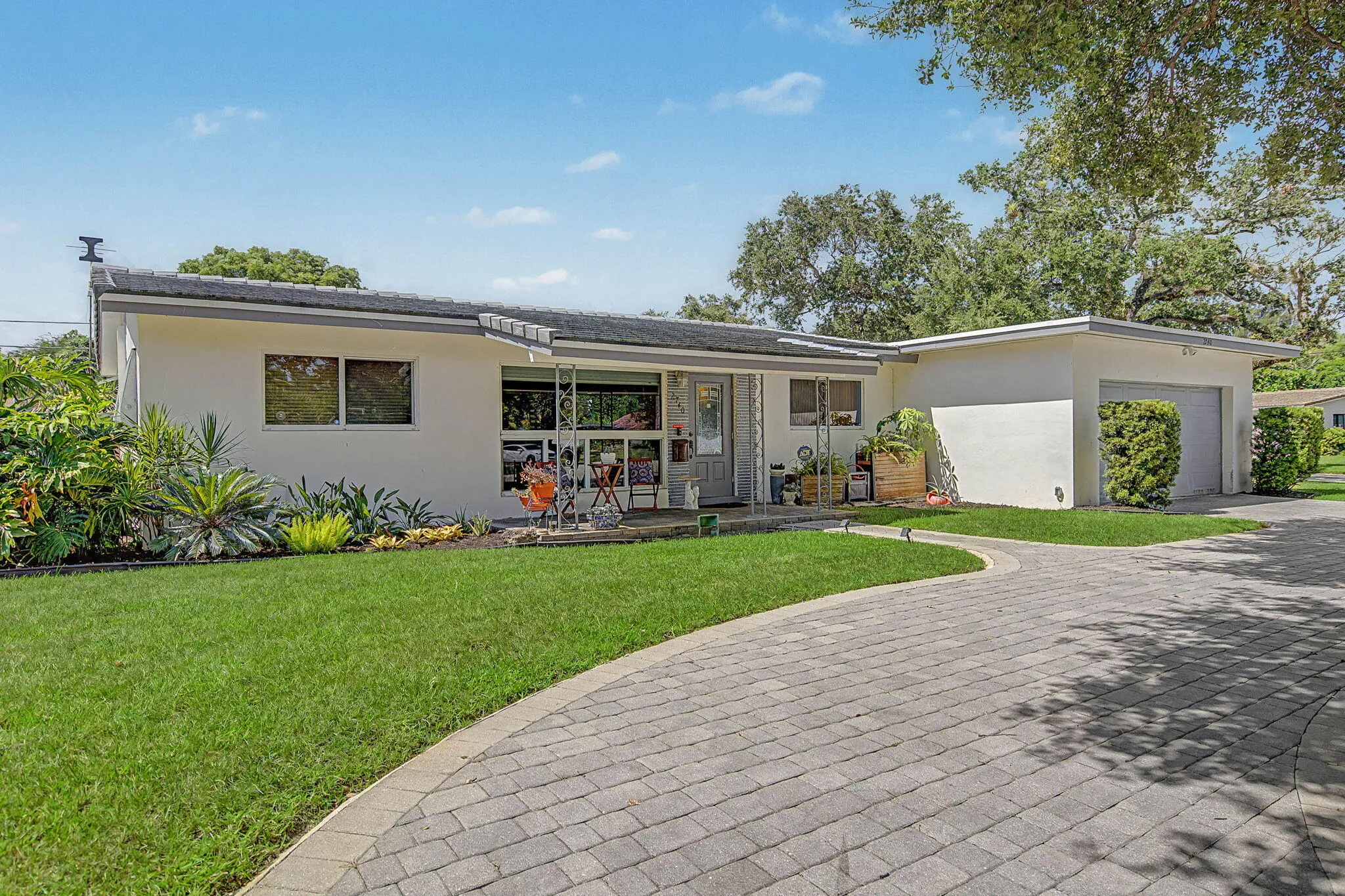 25-web-or-mls-2740-sw-16th-st