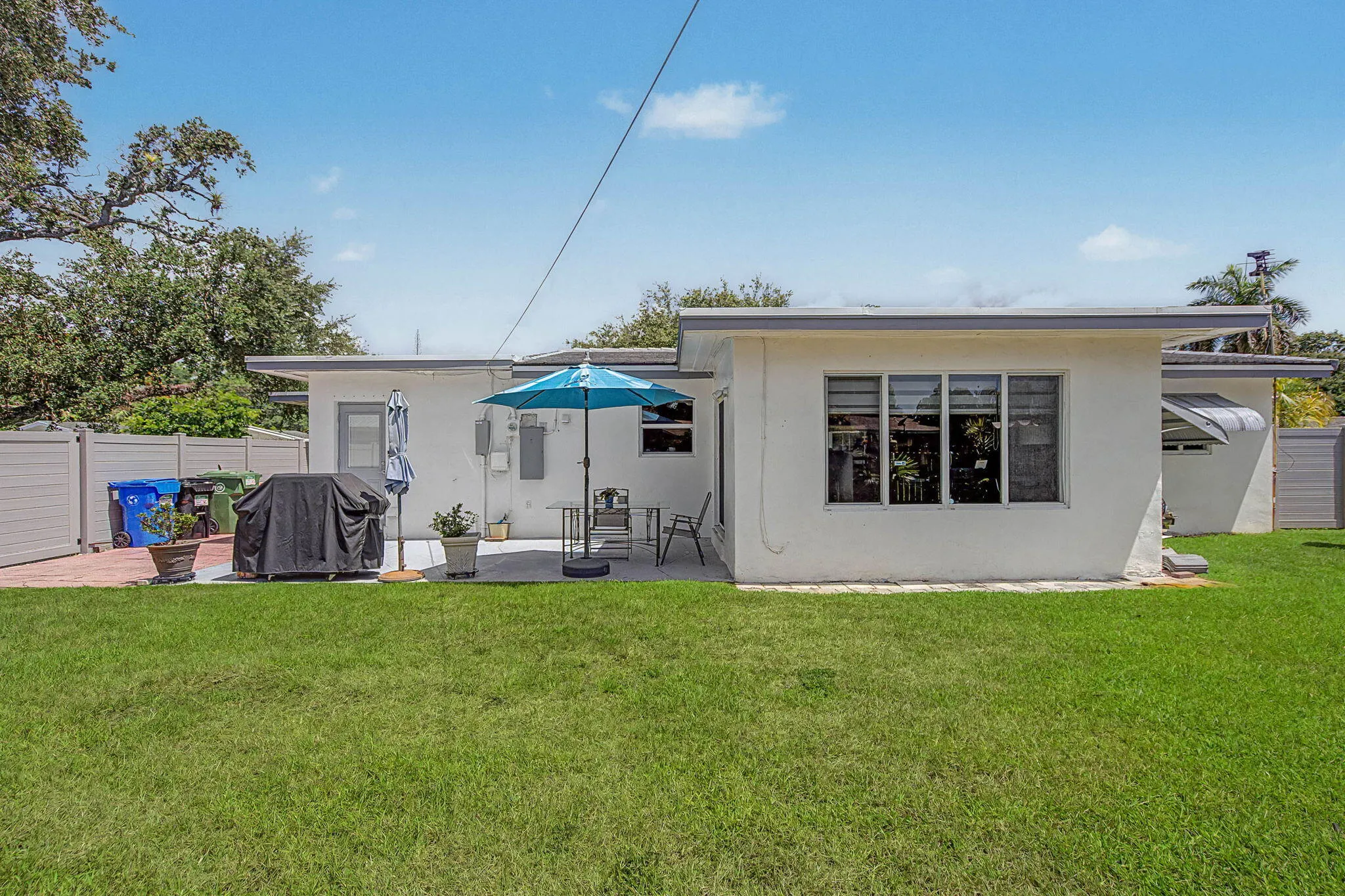 49-web-or-mls-2740-sw-16th-st