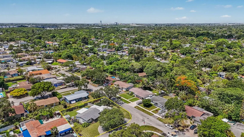 7-web-or-mls-2740-sw-16th-st