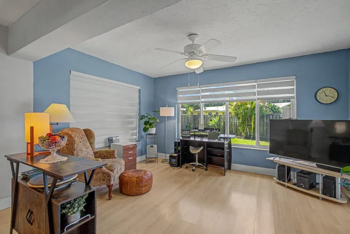 34-web-or-mls-2740-sw-16th-st