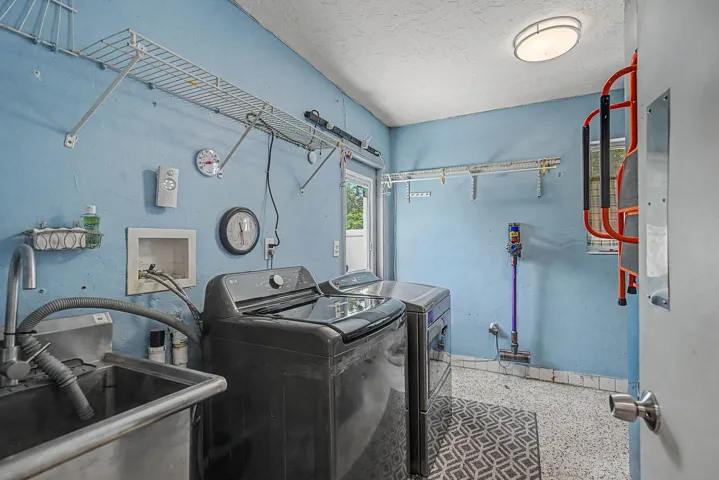 41-web-or-mls-2740-sw-16th-st