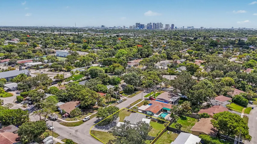 13-web-or-mls-2740-sw-16th-st