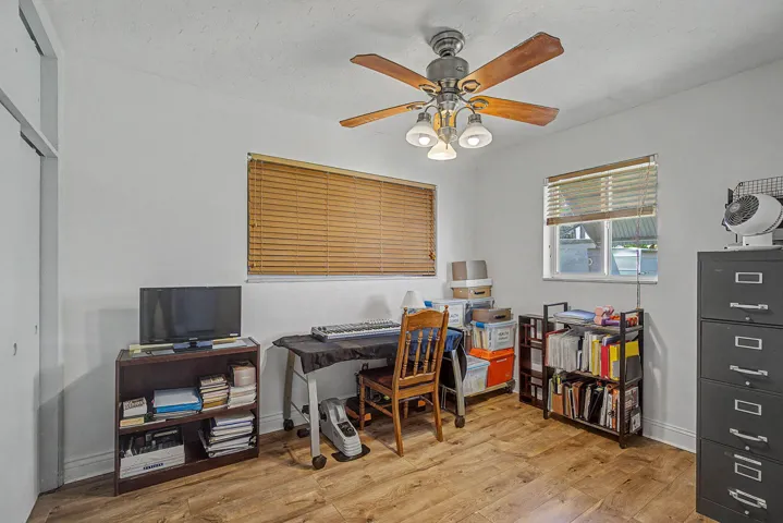 39-web-or-mls-2740-sw-16th-st