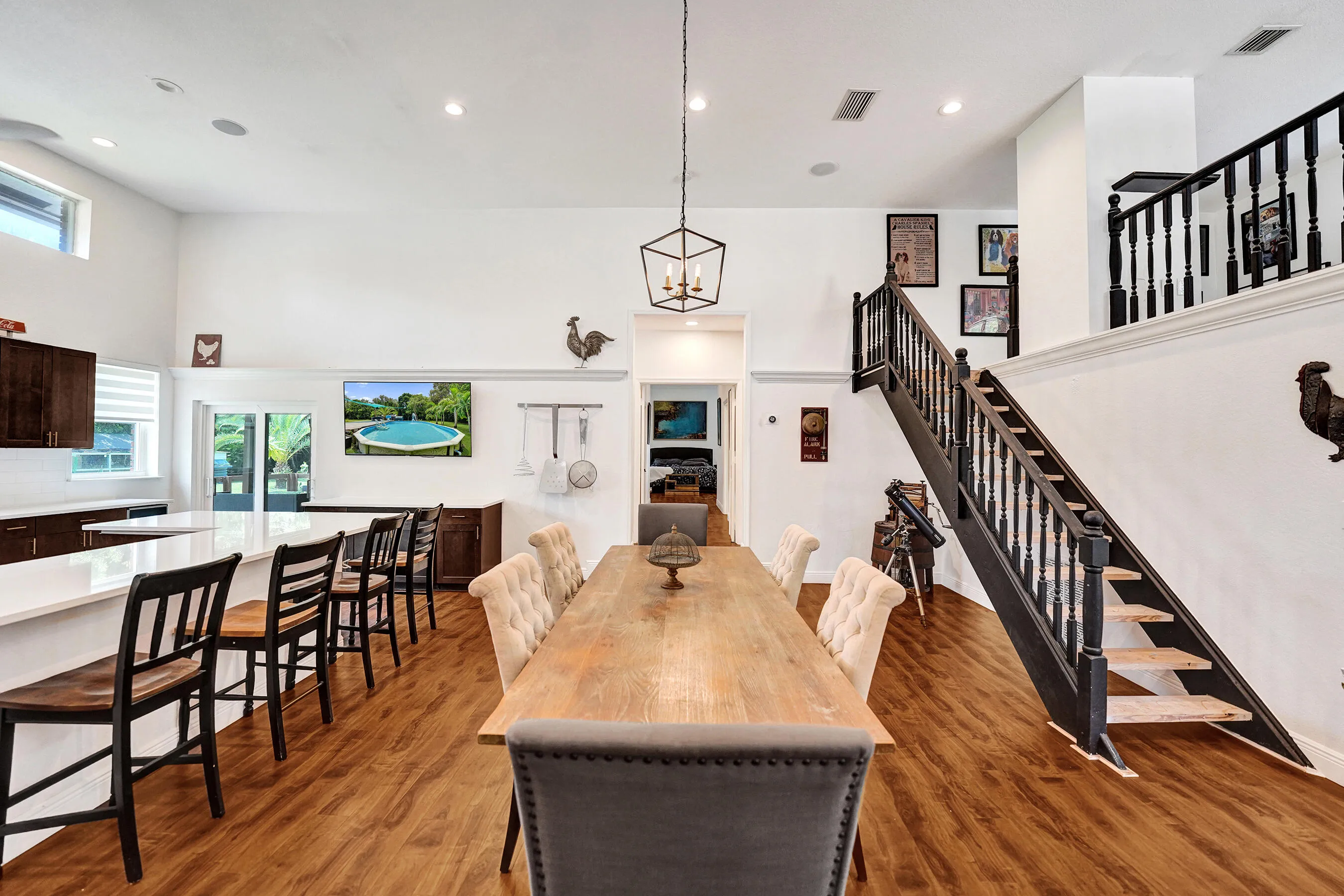 Eat in kitchen with dining area