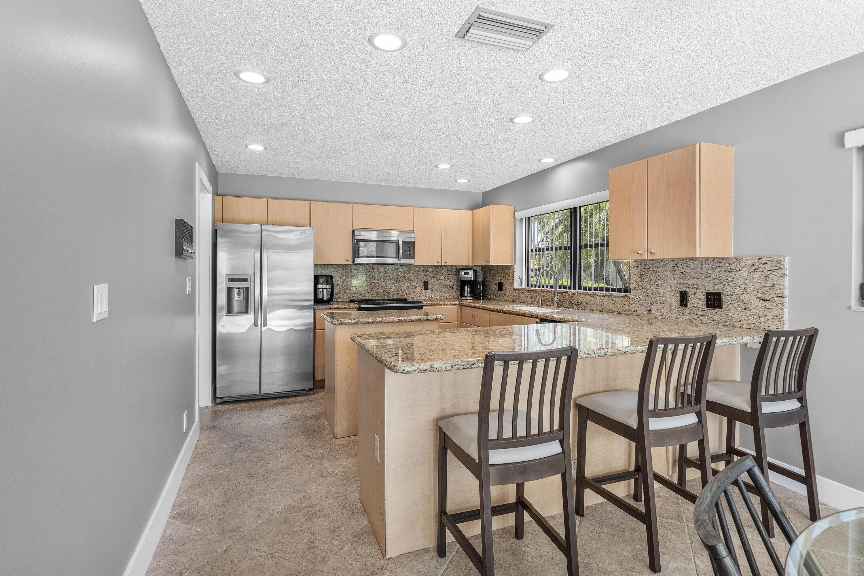 013-10891BocaWoodsLane-BocaRaton-FL-3342
