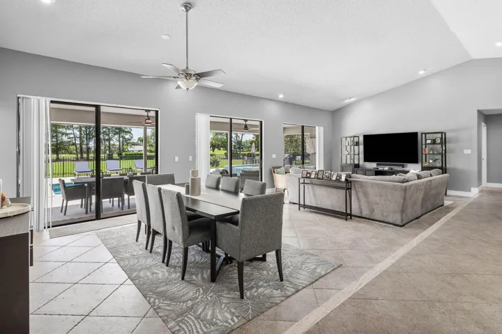 011-10891BocaWoodsLane-BocaRaton-FL-3342