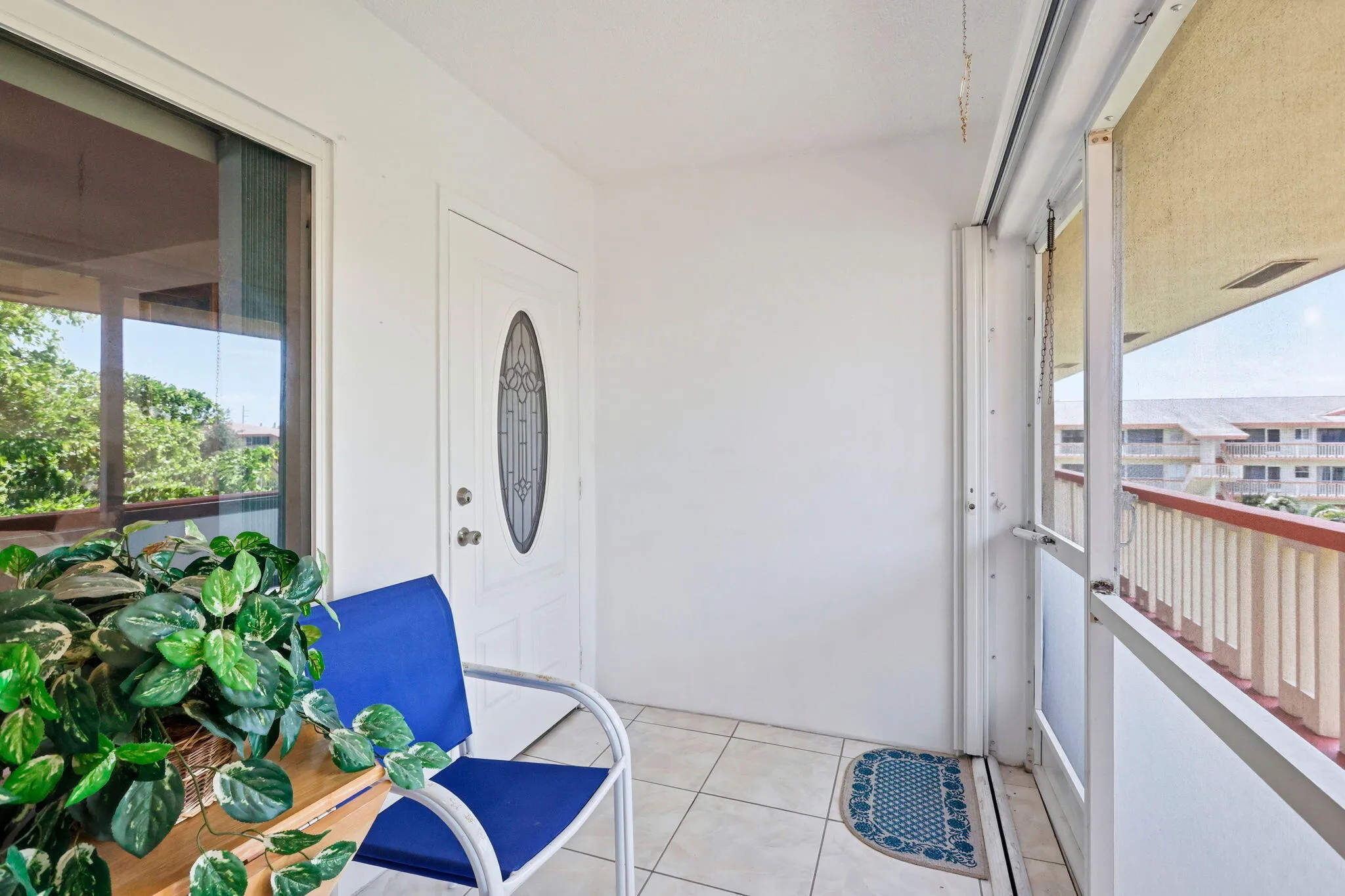 SCREENED IN PORCH