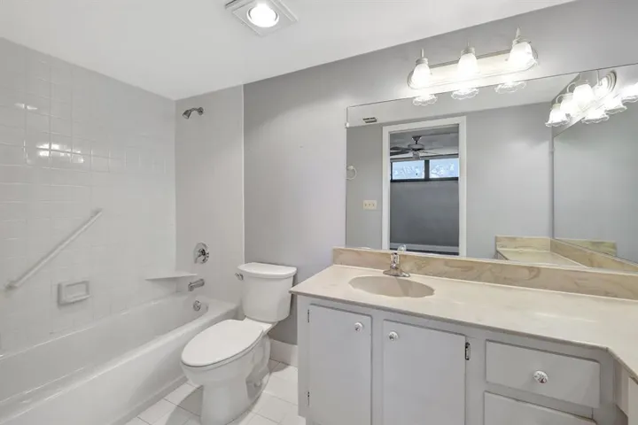 Mstr Bath