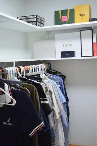 !st Walk-in Closet