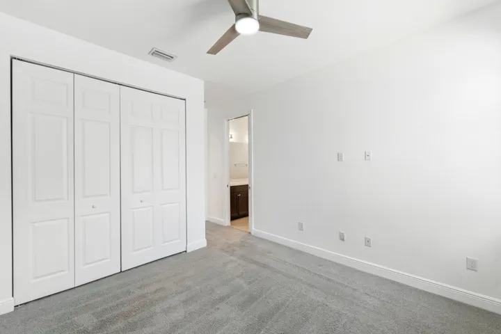2nd bedroom's closet