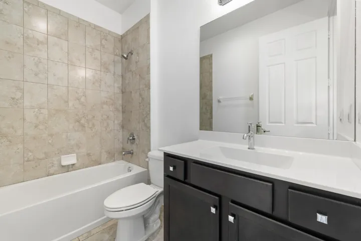 En-suite bathroom for bedroom with private entrance