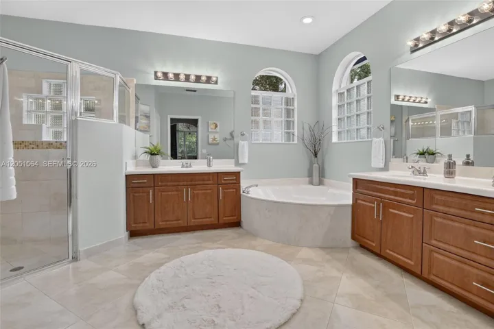 Dual sinks, light and bright, lots of storage space