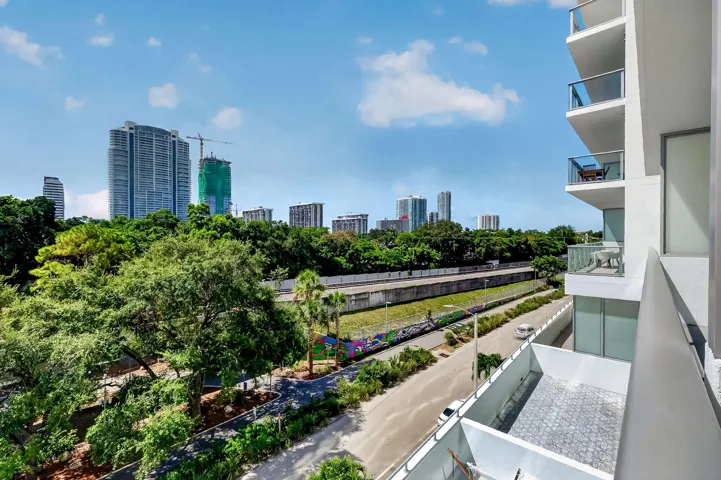 Balcony unit view