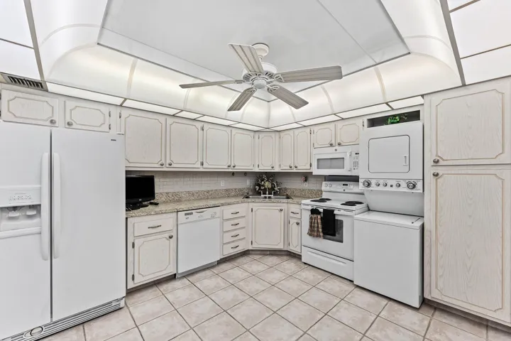 011-501Southwest11thPlace-412-BocaRaton-