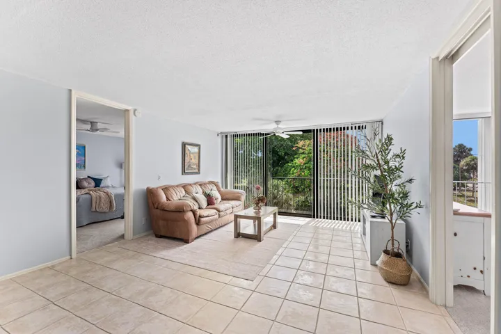 006-501Southwest11thPlace-412-BocaRaton-