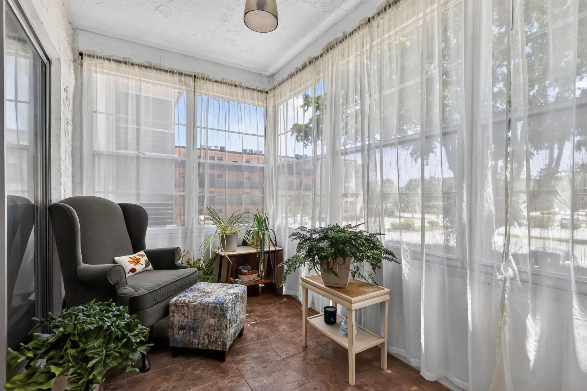 21-web-or-mls-_14A3999