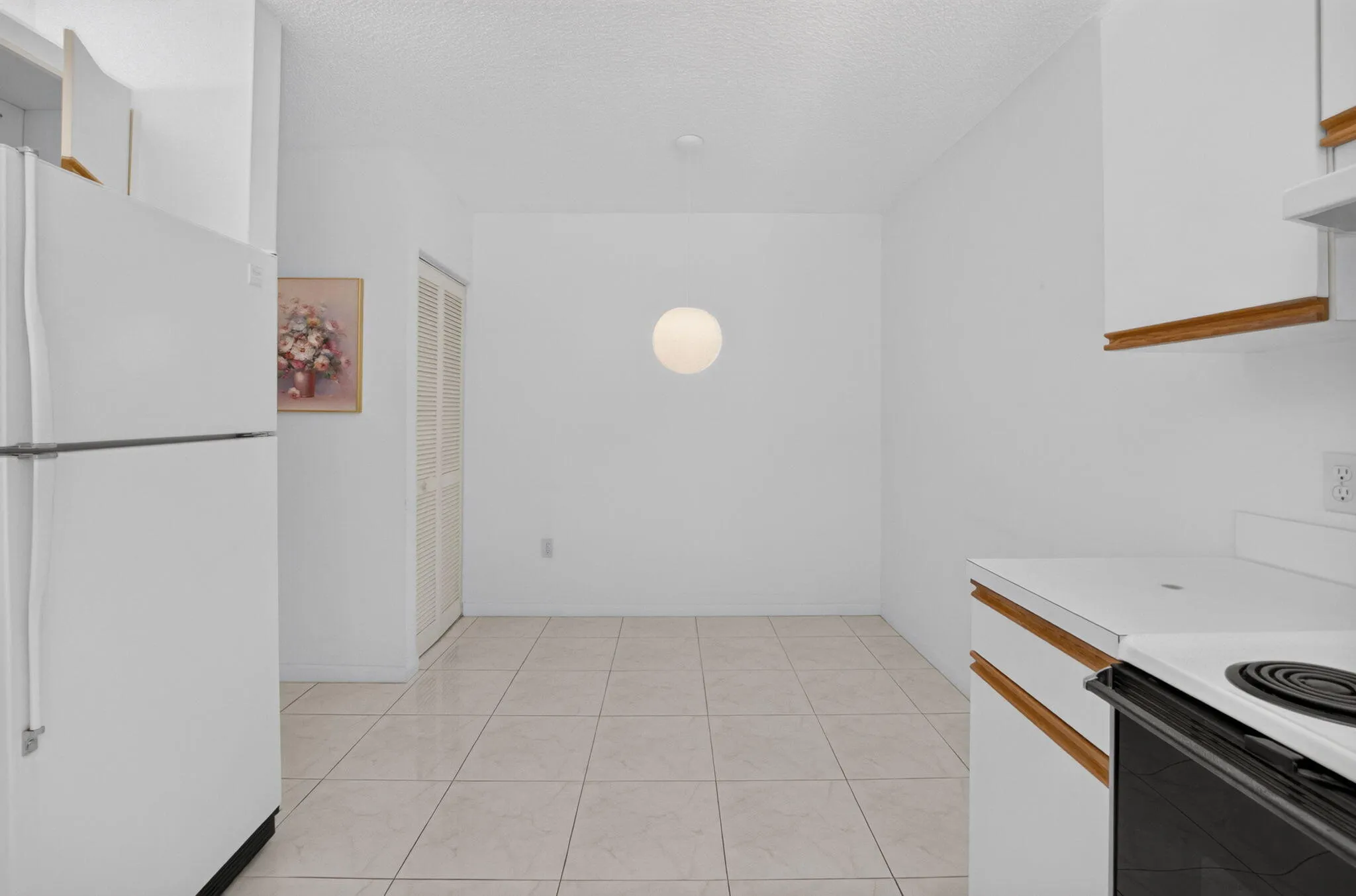 Kitchen Dining Area
