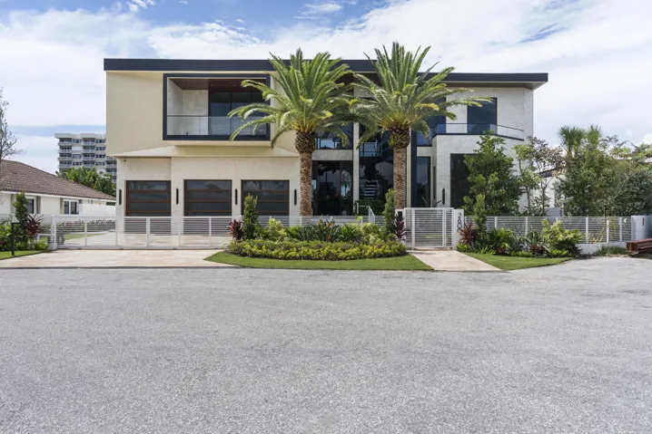 house front3