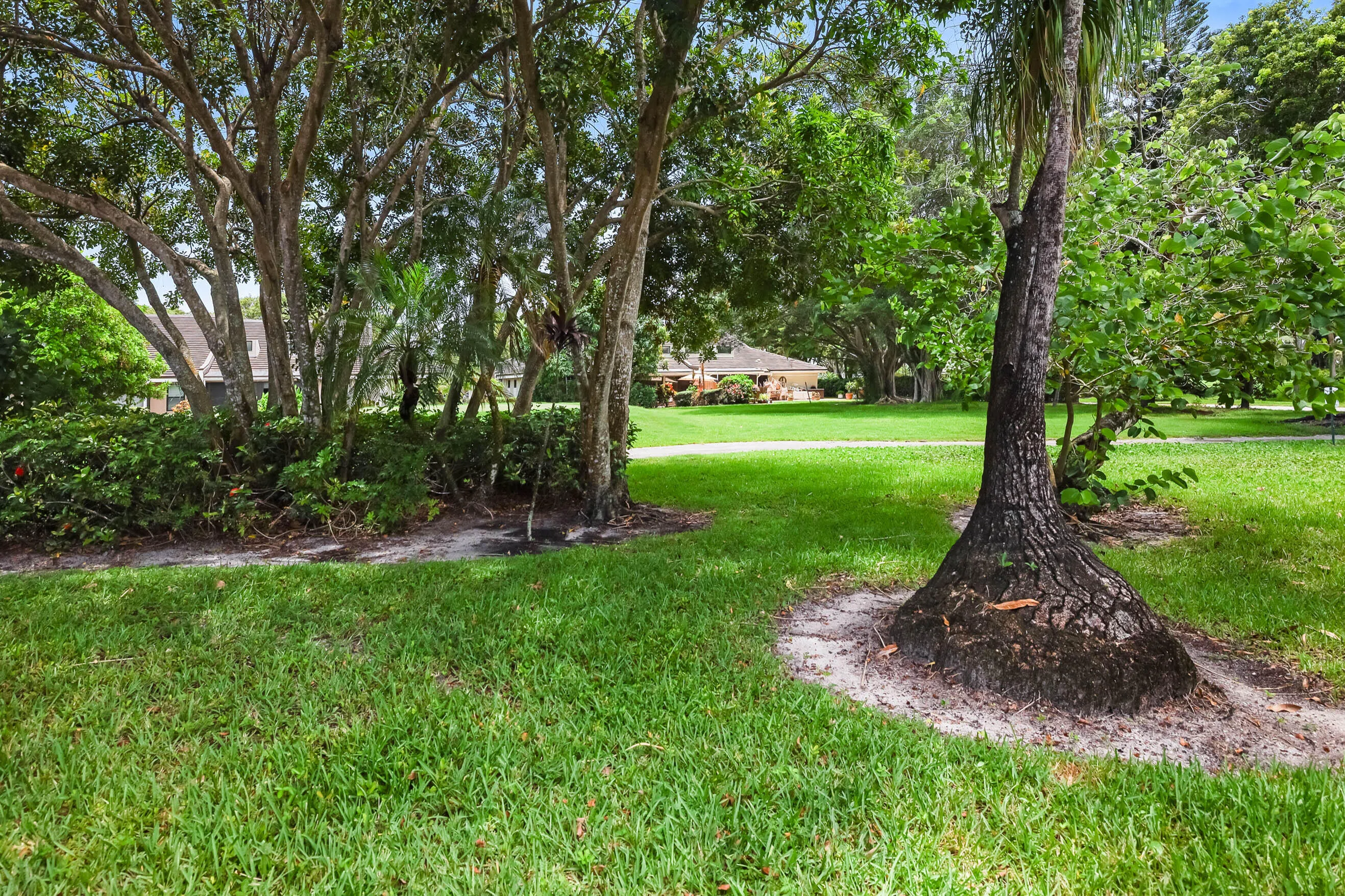6858 Fountains Circle - MLS - 047