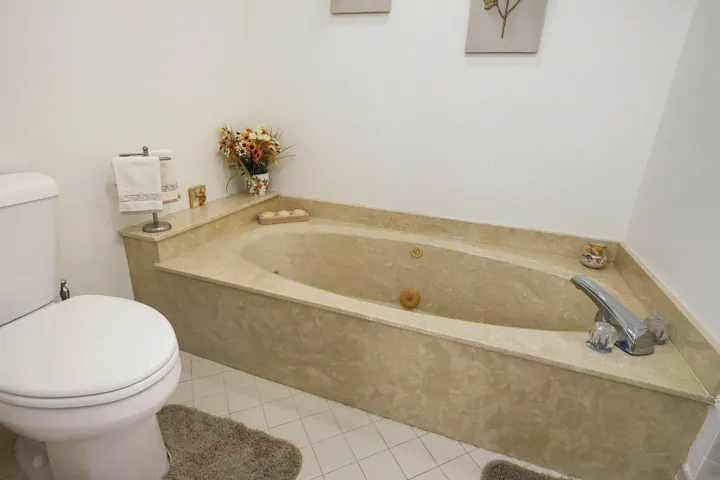 6858 Fountains Circle - MLS - 028
