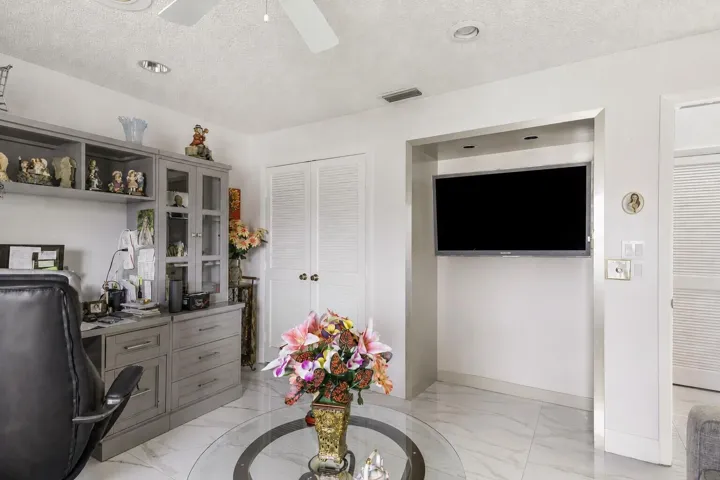 6858 Fountains Circle - MLS - 032b
