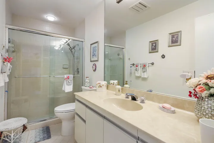 6858 Fountains Circle - MLS - 035
