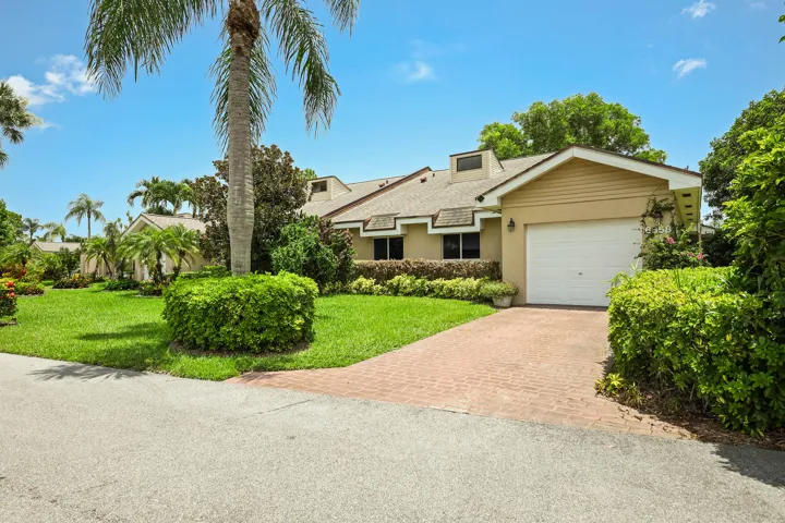 6858 Fountains Circle - MLS - 004